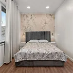 Monkey's Den - Artistic 2br With Balcony * Bukarest