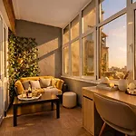 Monkey's Den - Artistic 2br With Balcony Apartman Bukarest