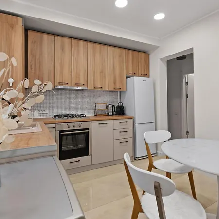 2br With Balcony شقة