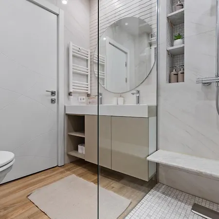 شقة 2br With Balcony بوخارست