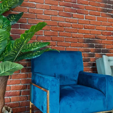 شقة 2br With Balcony