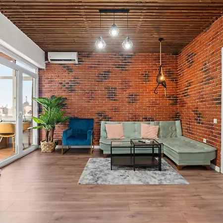 2br With Balcony شقة