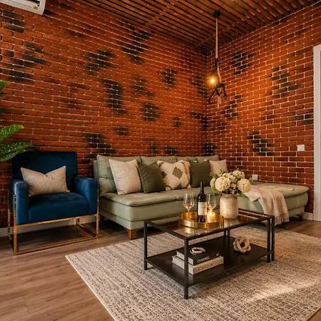 شقة 2br With Balcony