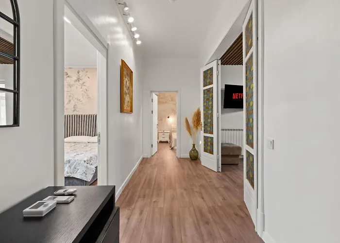 Monkey's Den - Artistic 2br With Balcony * Bucharest