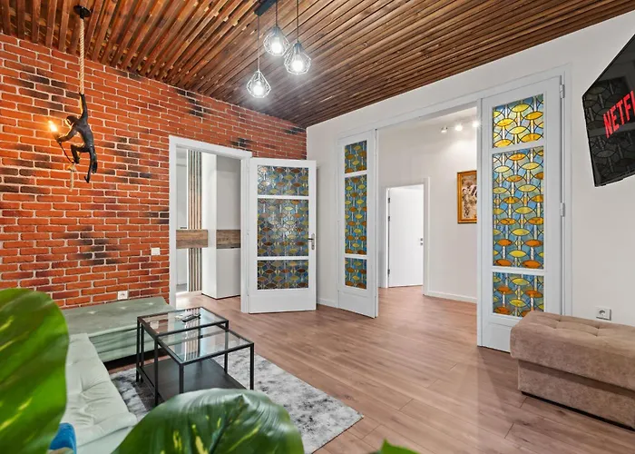 Διαμέρισμα Monkey's Den - Artistic 2br With Balcony